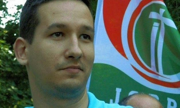 Szénné égett a bíróságon a fideszesek fölakasztását követelő jobbikos