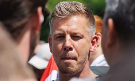Egyre kevesebben váltanak jegyet a Brüsszelpeti showra