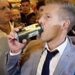 Egy kis por(cukor) a latte avokádó mellé? Jöhet!