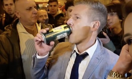 Egy kis por(cukor) a latte avokádó mellé? Jöhet!