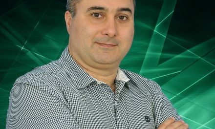 Köpönyegforgatás Somogyban: Csendes Balázs újabb oldalváltása